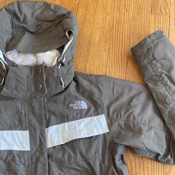 North Face Hyvent jacket - Picture 2 of 8